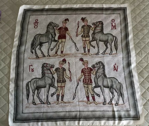 Très rare foulard - très,